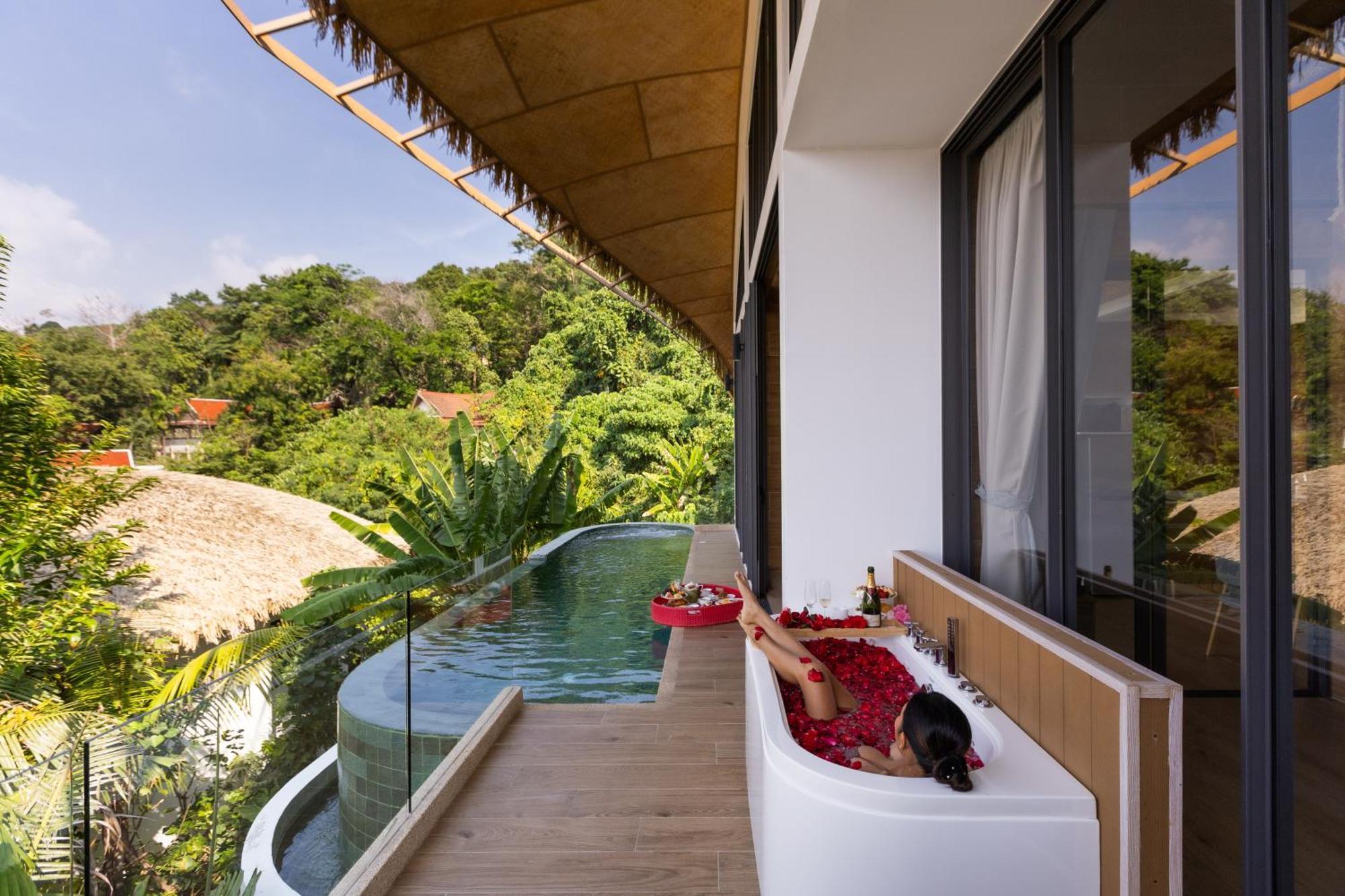 Three Monkeys Villas Patong Bagian luar foto