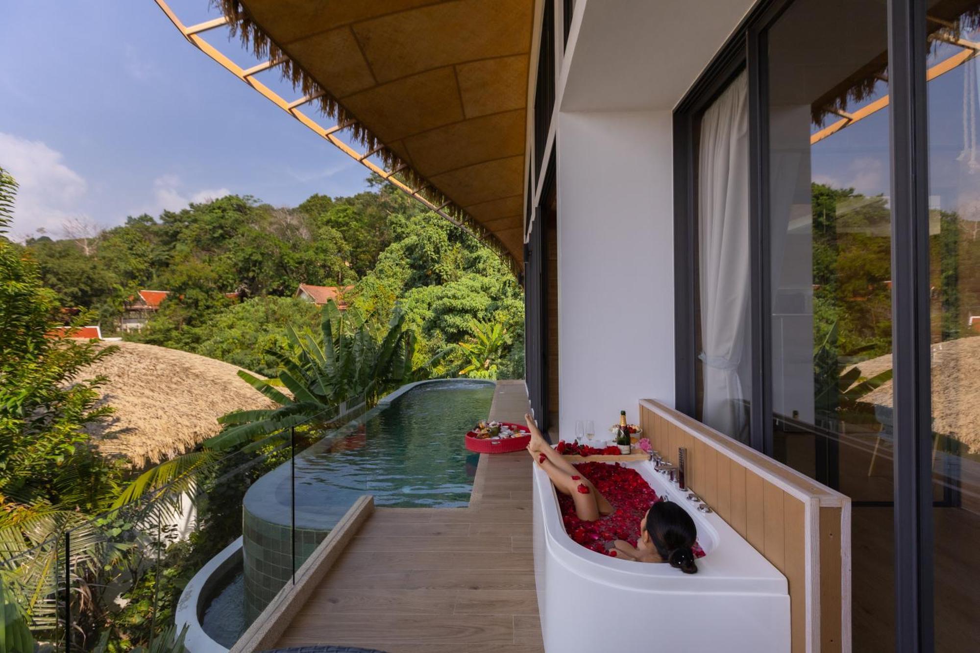 Three Monkeys Villas Patong Bagian luar foto