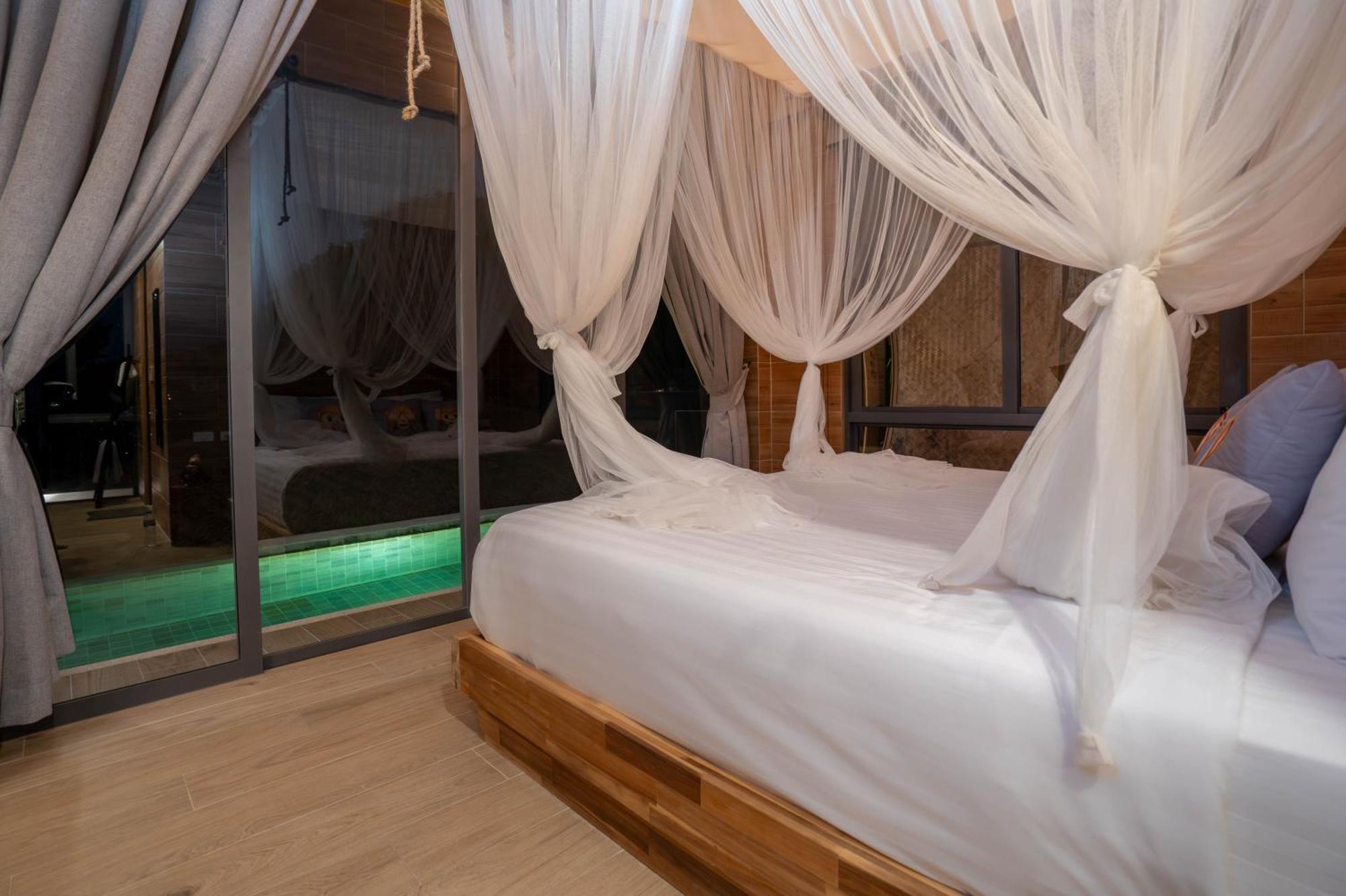 Three Monkeys Villas Patong Bagian luar foto